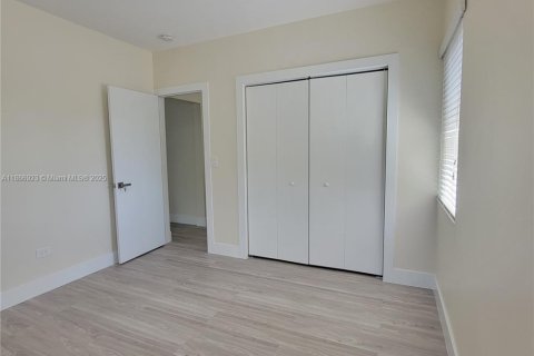 Apartamento en alquiler en Miami Beach, Florida, 1 dormitorio, 74.32 m2 № 1979298 - foto 9