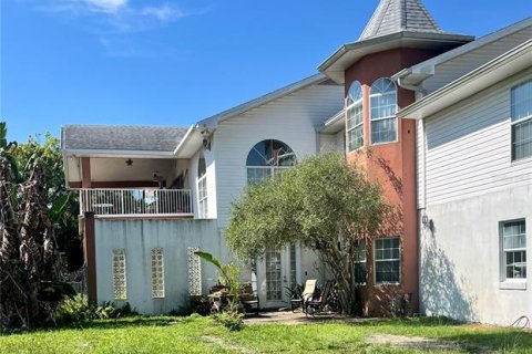 House in Edgewater, Florida 7 bedrooms, 582.5 sq.m. № 2201827