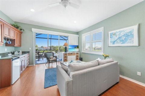 House in Punta Gorda, Florida 4 bedrooms, 311.13 sq.m. № 1893804 - photo 28