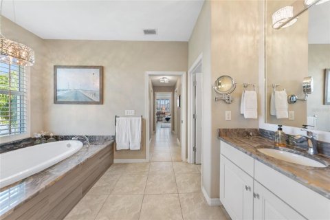 House in Punta Gorda, Florida 4 bedrooms, 311.13 sq.m. № 1893804 - photo 21