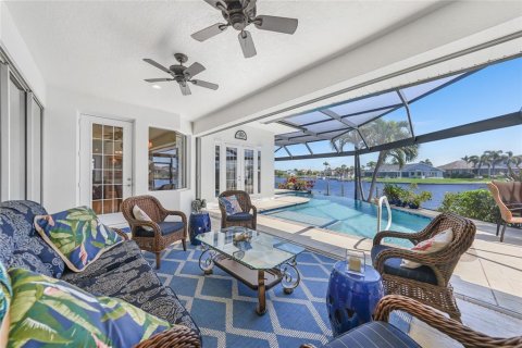 House in Punta Gorda, Florida 4 bedrooms, 311.13 sq.m. № 1893804 - photo 3