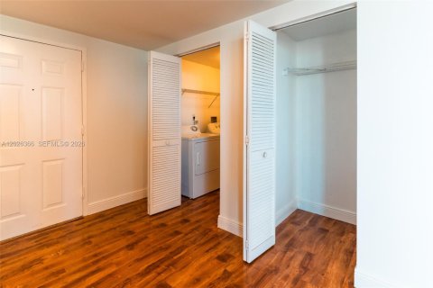 Снять в аренду кондоминиум в Авентура, Флорида 3 спальни, 141.68м2, № 2078115 - фото 12