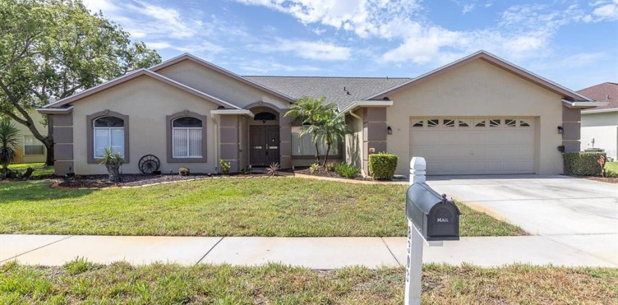Casa en Hudson, Florida 4 dormitorios, 227.33 m2 № 2215922