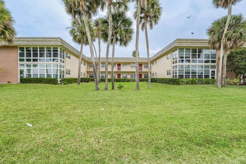 Condo in Vero Beach, Florida, 1 bedroom  № 1073636 - photo 1