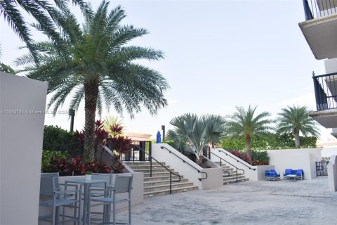 Condominio en alquiler en Coral Gables, Florida, 2 dormitorios, 90.12 m2 № 1886603 - foto 27