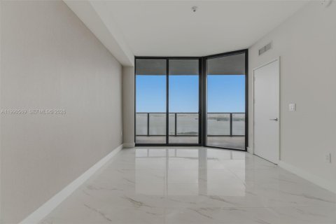 Снять в аренду кондоминиум в Майами, Флорида 2 спальни, 121.33м2, № 2058005 - фото 15