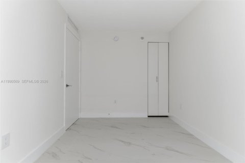 Снять в аренду кондоминиум в Майами, Флорида 2 спальни, 121.33м2, № 2058005 - фото 24