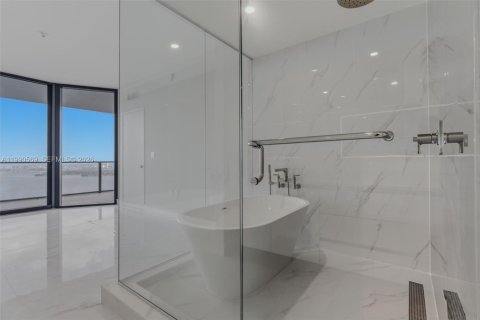 Снять в аренду кондоминиум в Майами, Флорида 2 спальни, 121.33м2, № 2058005 - фото 20