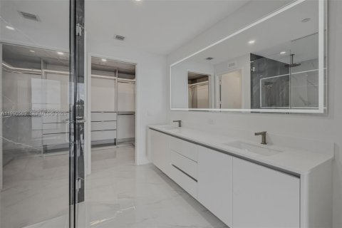 Снять в аренду кондоминиум в Майами, Флорида 2 спальни, 121.33м2, № 2058005 - фото 22