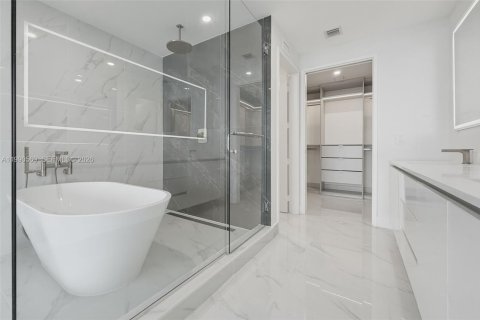 Снять в аренду кондоминиум в Майами, Флорида 2 спальни, 121.33м2, № 2058005 - фото 18