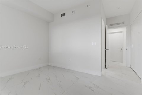 Снять в аренду кондоминиум в Майами, Флорида 2 спальни, 121.33м2, № 2058005 - фото 28