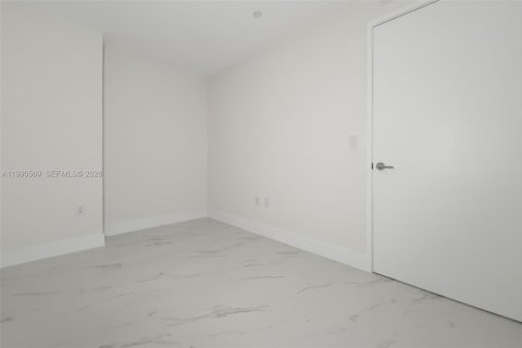 Снять в аренду кондоминиум в Майами, Флорида 2 спальни, 121.33м2, № 2058005 - фото 27