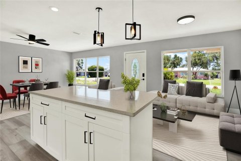 House in Clearwater, Florida 4 bedrooms, 127.93 sq.m. № 1806849 - photo 3