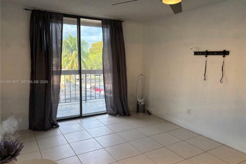 Touwnhouse à vendre à Miami, Floride: 3 chambres, 196.95 m2 № 2006067 - photo 14