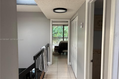 Touwnhouse à vendre à Miami, Floride: 3 chambres, 196.95 m2 № 2006067 - photo 17