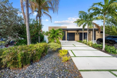 Villa ou maison à Fort Lauderdale, Floride 4 chambres, 183.39 m2 № 1997922