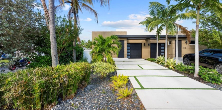 Villa ou maison à Fort Lauderdale, Floride 4 chambres, 183.39 m2 № 1997922
