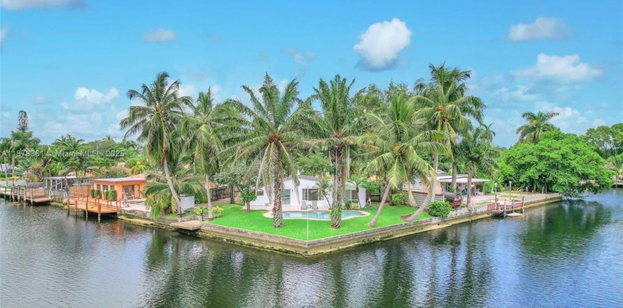 Casa en Hollywood, Florida 4 dormitorios, 168.34 m2 № 1925178
