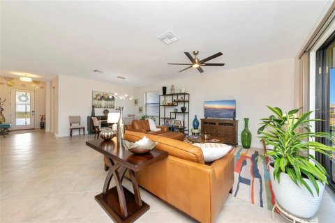 Casa en venta en Bradenton, Florida, 3 dormitorios, 171.78 m2 № 2204674 - foto 17