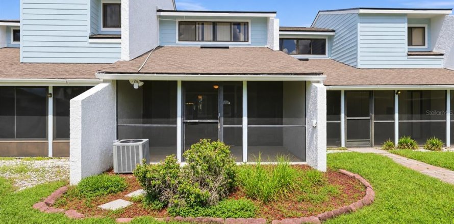 Townhouse in Kissimmee, Florida 1 bedroom, 69.68 sq.m. № 2386724