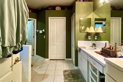 Townhouse in Wesley Chapel, Florida 2 bedrooms, 190.82 sq.m. № 1663119 - photo 13