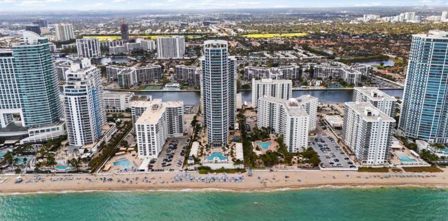 Condo à Hollywood, Floride, 3 chambres  № 2251437