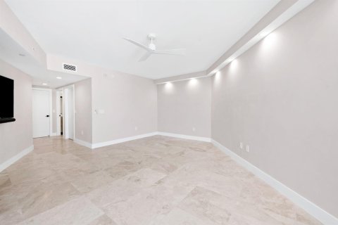 Copropriété à vendre à Hollywood, Floride: 3 chambres, 244.05 m2 № 2251437 - photo 15