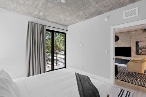Propiedad comercial en venta en Fort Lauderdale, Florida № 2399734 - foto 16