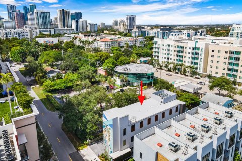 Propiedad comercial en venta en Fort Lauderdale, Florida № 2399734 - foto 5