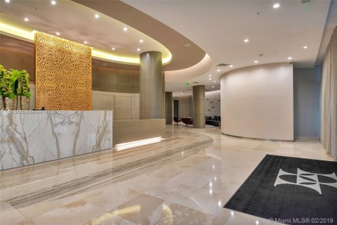 Condo in Bal Harbour, Florida, 2 bedrooms  № 1871710 - photo 19
