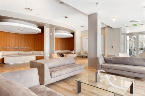 Condo in Bal Harbour, Florida, 2 bedrooms  № 1871710 - photo 23