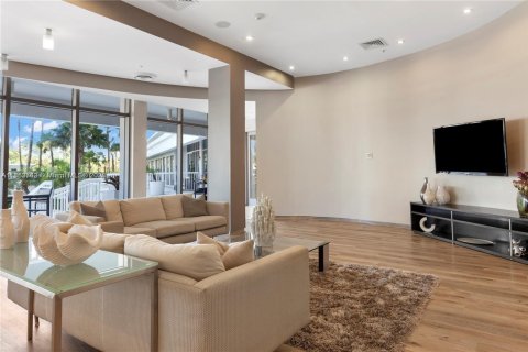 Condo in Bal Harbour, Florida, 2 bedrooms  № 1871710 - photo 21