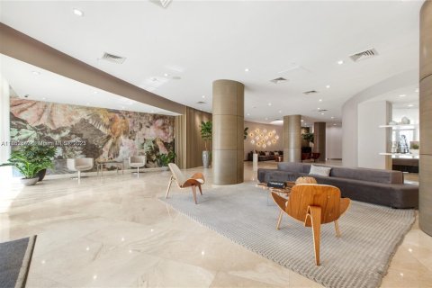 Condo in Bal Harbour, Florida, 2 bedrooms  № 1871710 - photo 24