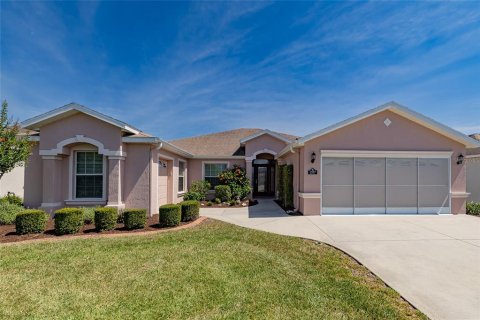 House in Ocala, Florida 3 bedrooms, 222.32 sq.m. № 1750480 - photo 1