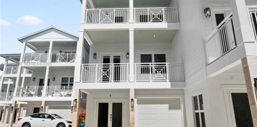 Touwnhouse à Islamorada, Village of Islands, Floride 3 chambres, 156.08 m2 № 2027437