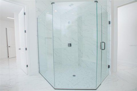 Casa en alquiler en Orlando, Florida, 5 dormitorios, 393.44 m2 № 1675497 - foto 15