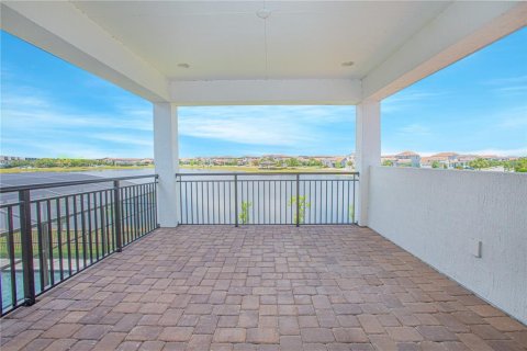 Casa en alquiler en Orlando, Florida, 5 dormitorios, 393.44 m2 № 1675497 - foto 19
