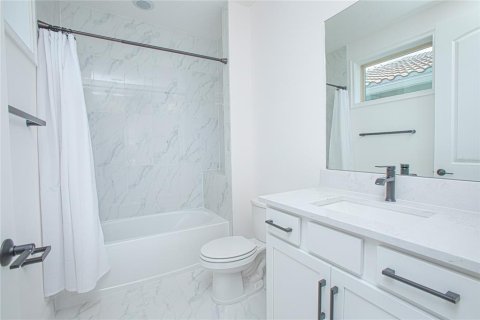 Casa en alquiler en Orlando, Florida, 5 dormitorios, 393.44 m2 № 1675497 - foto 29
