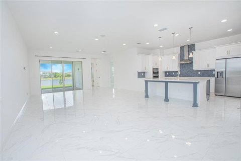 Casa en alquiler en Orlando, Florida, 5 dormitorios, 393.44 m2 № 1675497 - foto 7