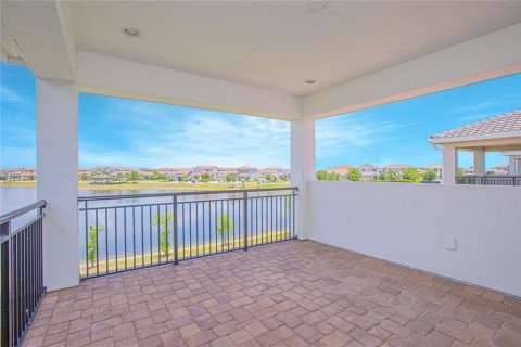 Casa en alquiler en Orlando, Florida, 5 dormitorios, 393.44 m2 № 1675497 - foto 21