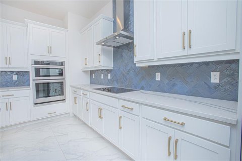 Casa en alquiler en Orlando, Florida, 5 dormitorios, 393.44 m2 № 1675497 - foto 10