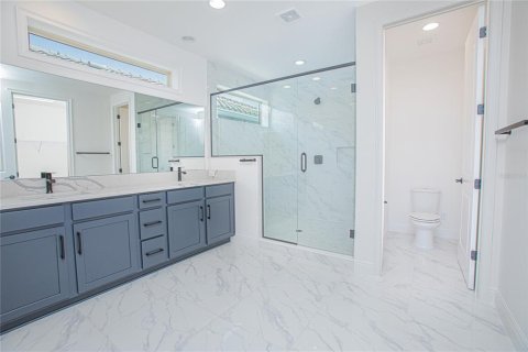 Casa en alquiler en Orlando, Florida, 5 dormitorios, 393.44 m2 № 1675497 - foto 23
