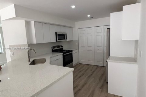 Купить таунхаус в Мирамар, Флорида 3 спальни, 143.72м2, № 1993216 - фото 4