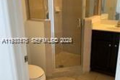 Снять в аренду коммерческую недвижимость в Майами, Флорида 281.59м2, № 2034443 - фото 4