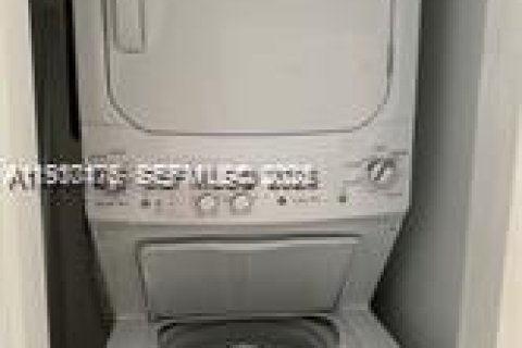 Снять в аренду коммерческую недвижимость в Майами, Флорида 281.59м2, № 2034443 - фото 6