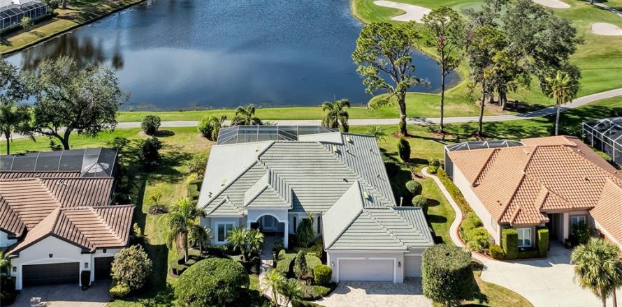 House in Bradenton, Florida 3 bedrooms, 238.76 sq.m. № 1734779