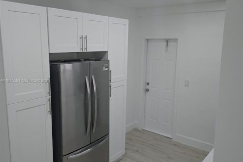 Apartment in Miami, Florida 1 bedroom, 81.29 sq.m. № 1994579 - photo 2