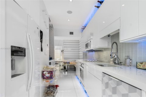 Copropriété à vendre à Miami Beach, Floride: 4 chambres, 190.45 m2 № 2041170 - photo 9