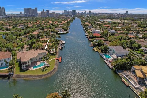 Купить виллу или дом в Холливуд, Флорида 7 спален, 656.45м2, № 2054978 - фото 11