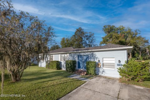 Villa ou maison à louer à Jacksonville, Floride: 3 chambres, 150.5 m2 № 879949 - photo 1